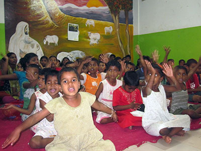 Kids singing